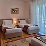 Seasons - Free Parking & Center Apartment *