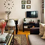 Seasons - Free Parking & Center Apartment