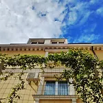 Seasons - Free Parking & Center Apartment