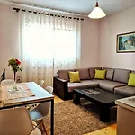 Апартаменты Seasons - Free Parking & Center *