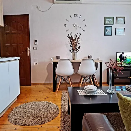 Apartament Seasons - Free Parking & Center Szkodra
