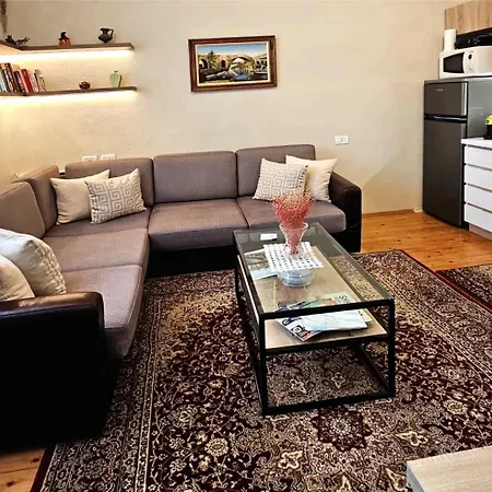 Seasons - Free Parking & Center * Shkodra