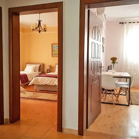 Seasons - Free Parking & Center Apartament *