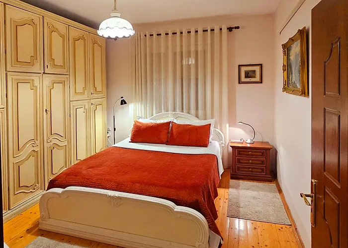 Seasons - Free Parking & Center Apartment *