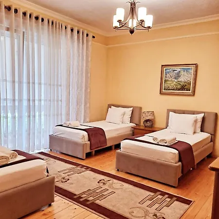 Seasons - Free Parking & Center