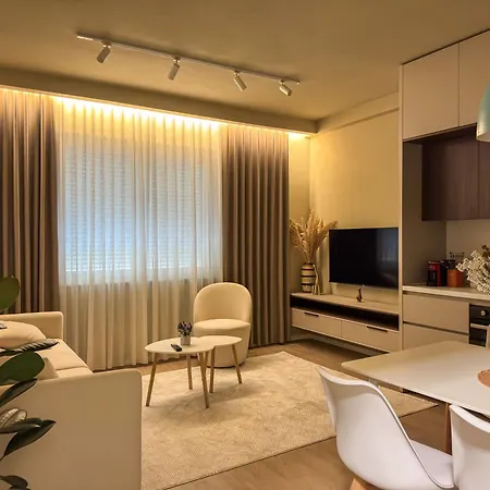 Seasons - Free Parking & Center Apartament *