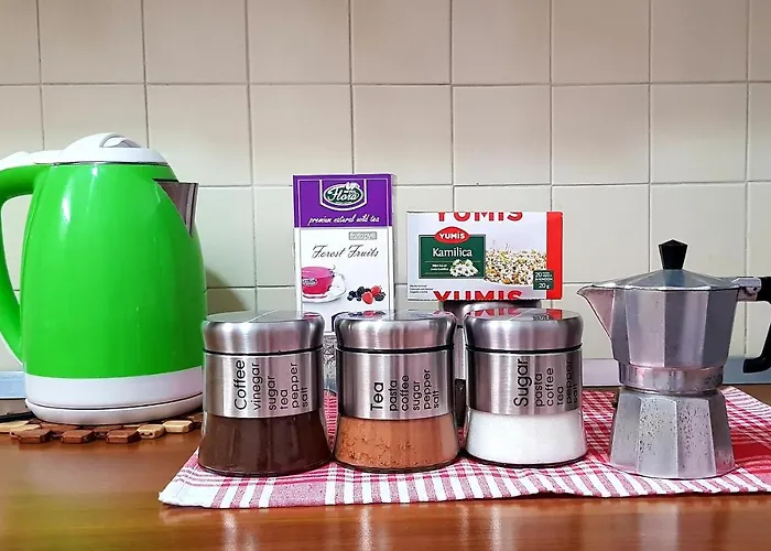 Seasons - Free Parking & Center